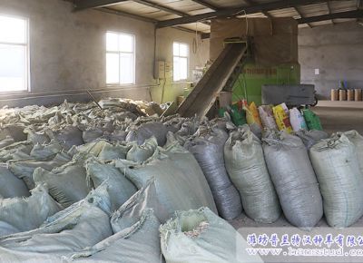 点击查看详细信息<br>标题：黑头杜泊羊专用饲料 阅读次数：1786